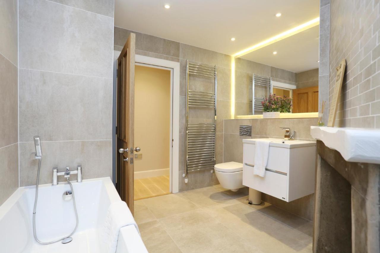 Joivy Elegant Home At The Heart Of The Royal Mile إدنبرة المظهر الخارجي الصورة